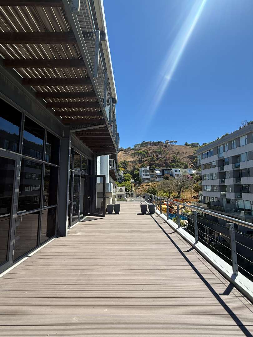 To Let commercial Property for Rent in Green Point Western Cape